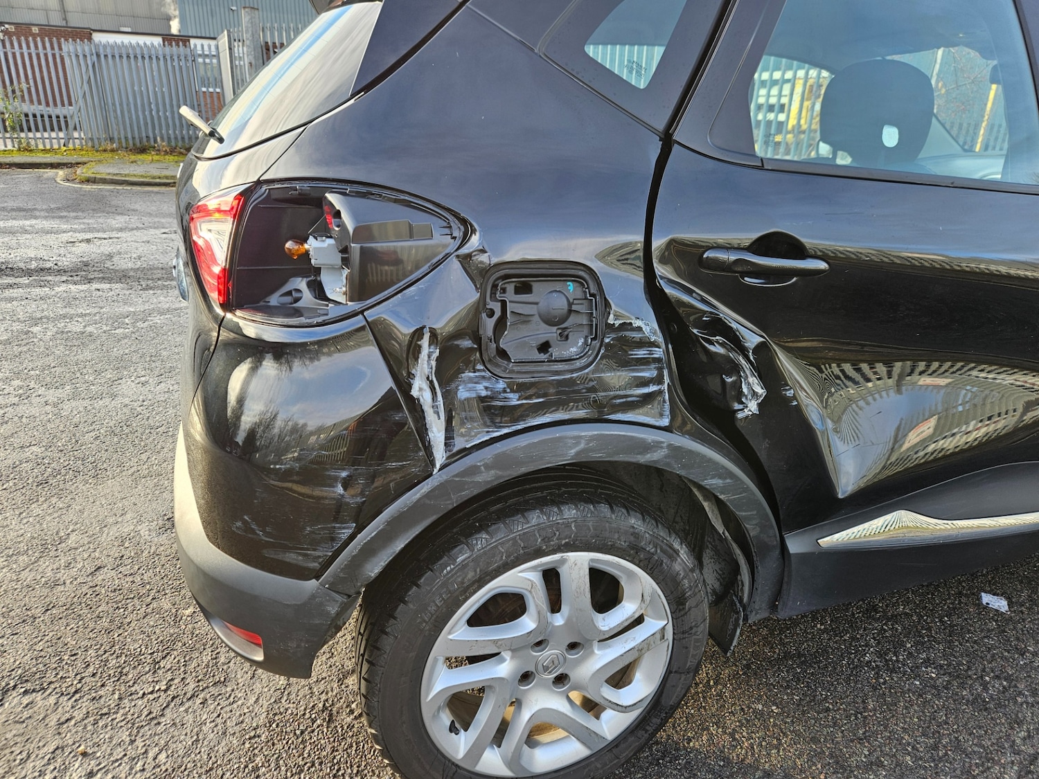 Used Renault Captur 2017 for sale - 76960327: Photo 14