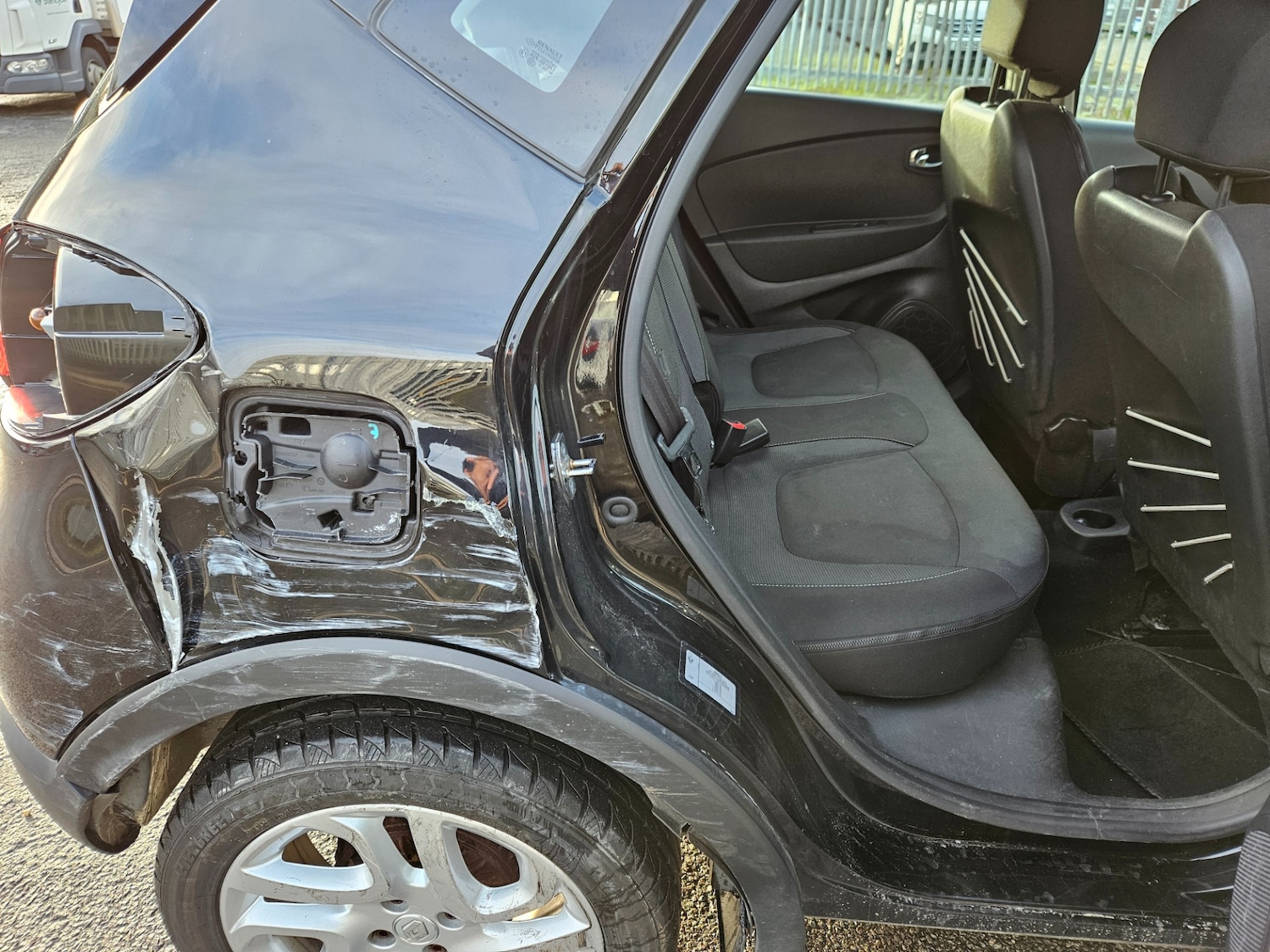 Used Renault Captur 2017 for sale - 76960327: Photo 16