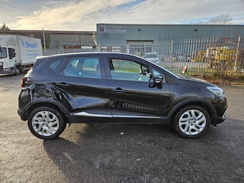 Used Renault Captur 2017 for sale - 76960327: Photo