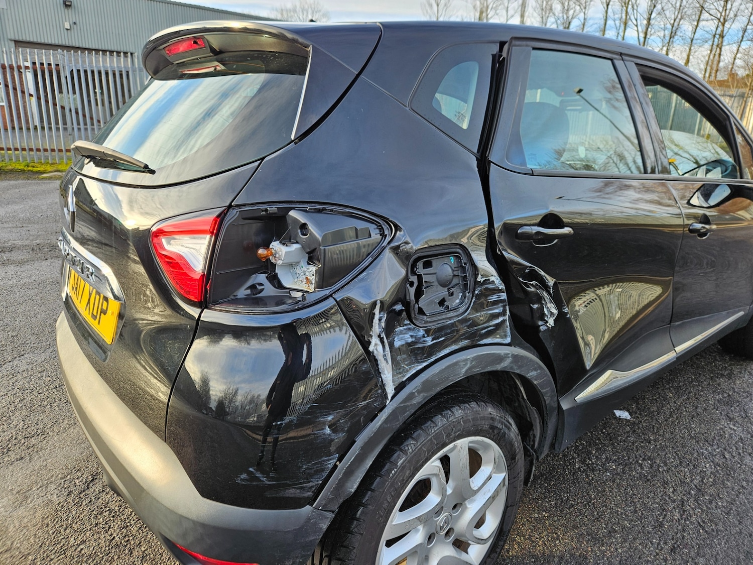 Used Renault Captur 2017 for sale - 76960327: Photo 5