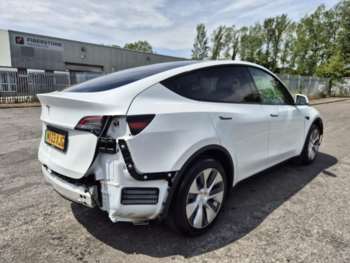 2023 (23) - RWD 5dr Auto 75D