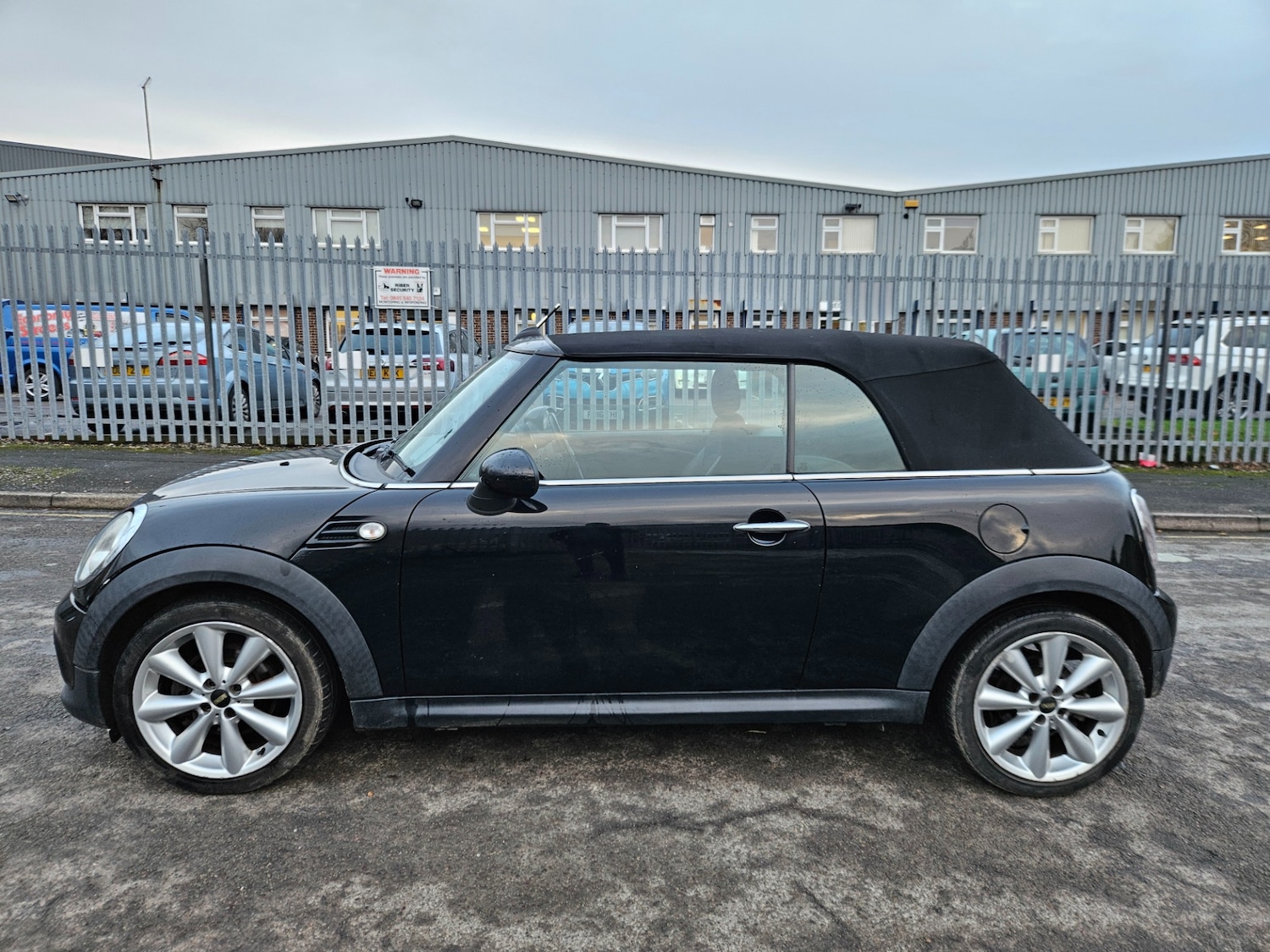 Used MINI Convertible 2012 for sale - 76835055: Photo 12