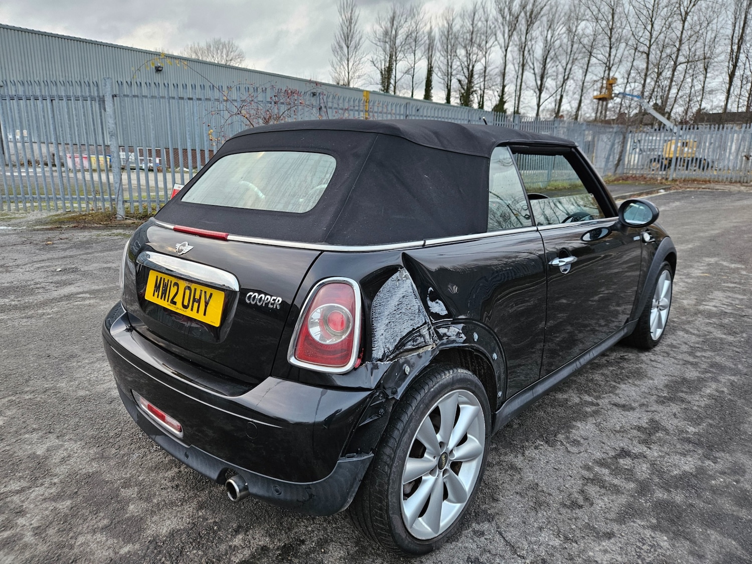 Used MINI Convertible 2012 for sale - 76835055: Photo 3