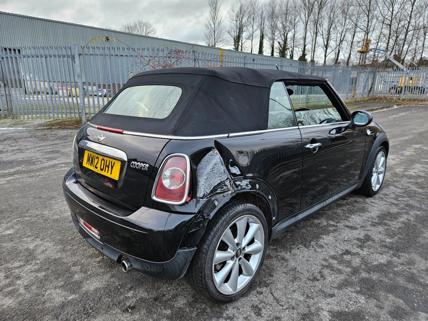 Used MINI Convertible 2012 for sale - 76835055: Photo 4