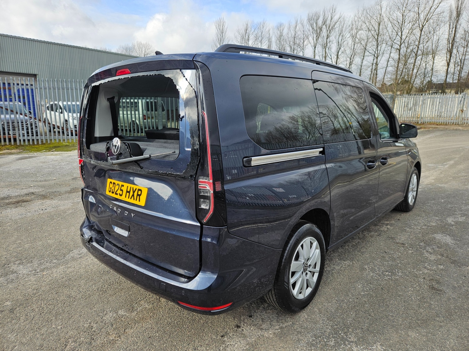 Used Volkswagen Caddy Maxi 2025 for sale - 77663547: Photo 3