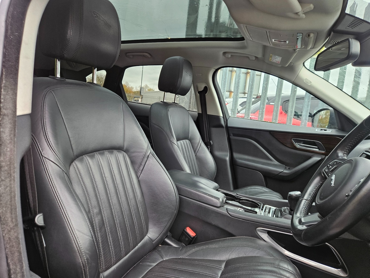 Used Jaguar F-Pace 2016 for sale - 76450644: Photo 12