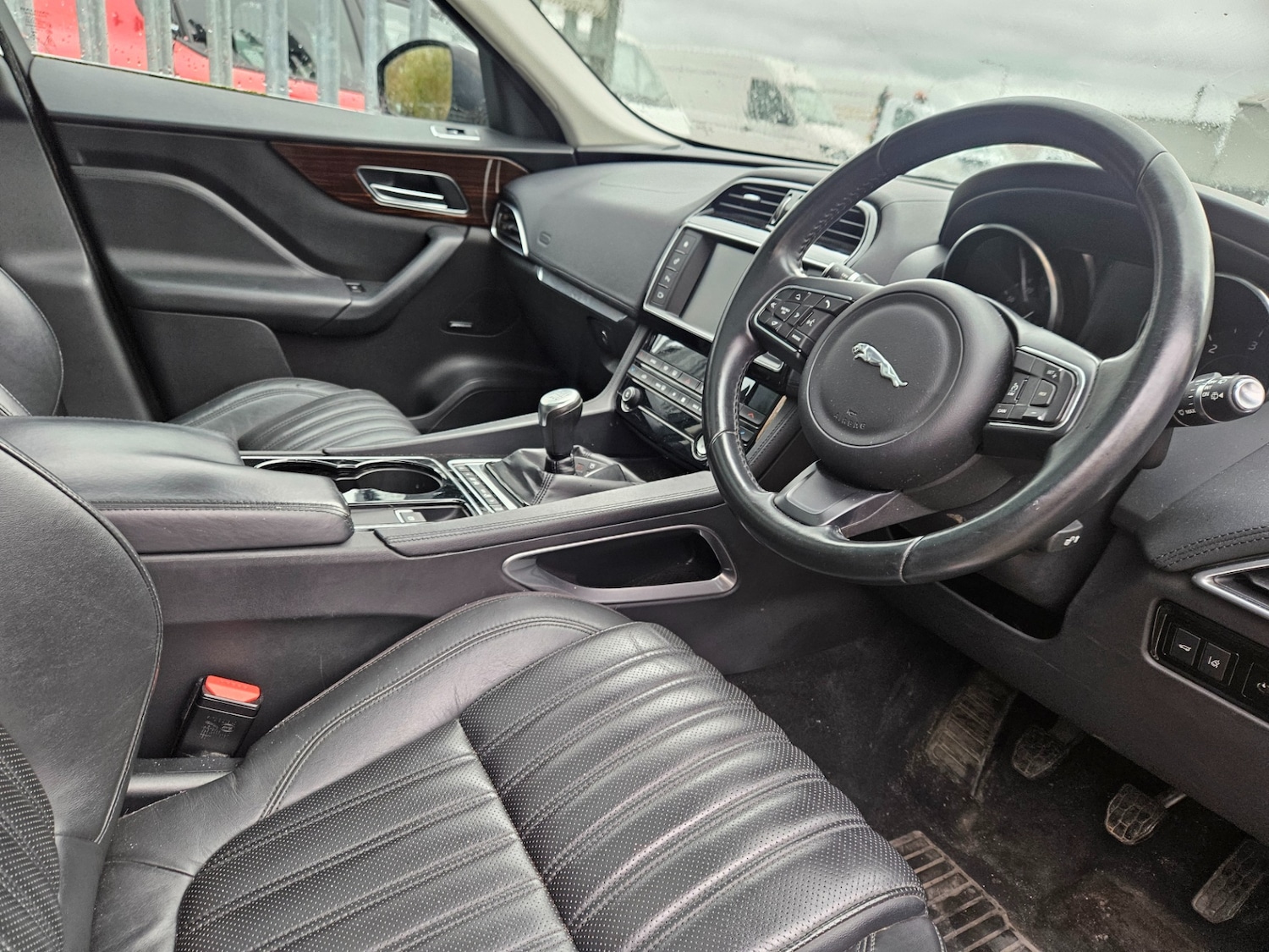 Used Jaguar F-Pace 2016 for sale - 76450644: Photo 3