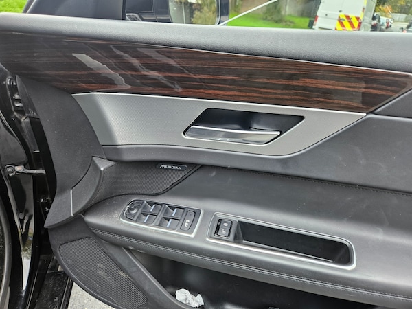 Used Jaguar XF 2018 for sale - 76265319: Photo 20