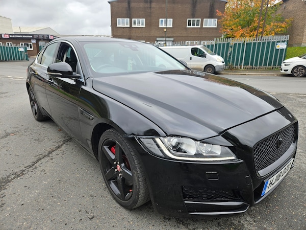 Used Jaguar XF 2018 for sale - 76265319: Photo 5