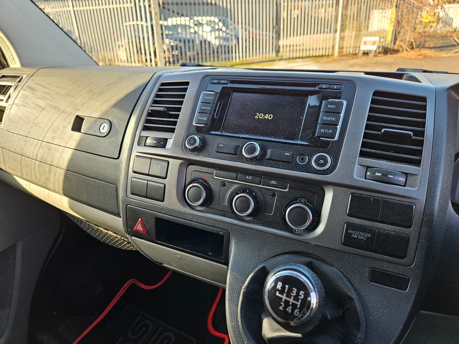 Used Volkswagen Transporter 2015 for sale - 76694084: Photo 25