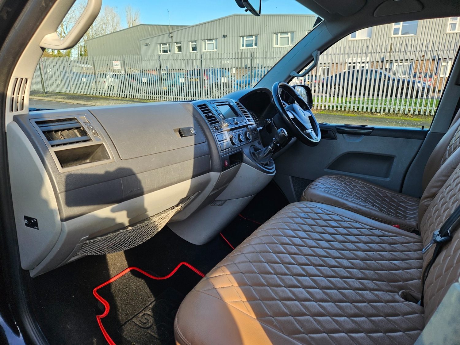 Used Volkswagen Transporter 2015 for sale - 76694084: Photo 3