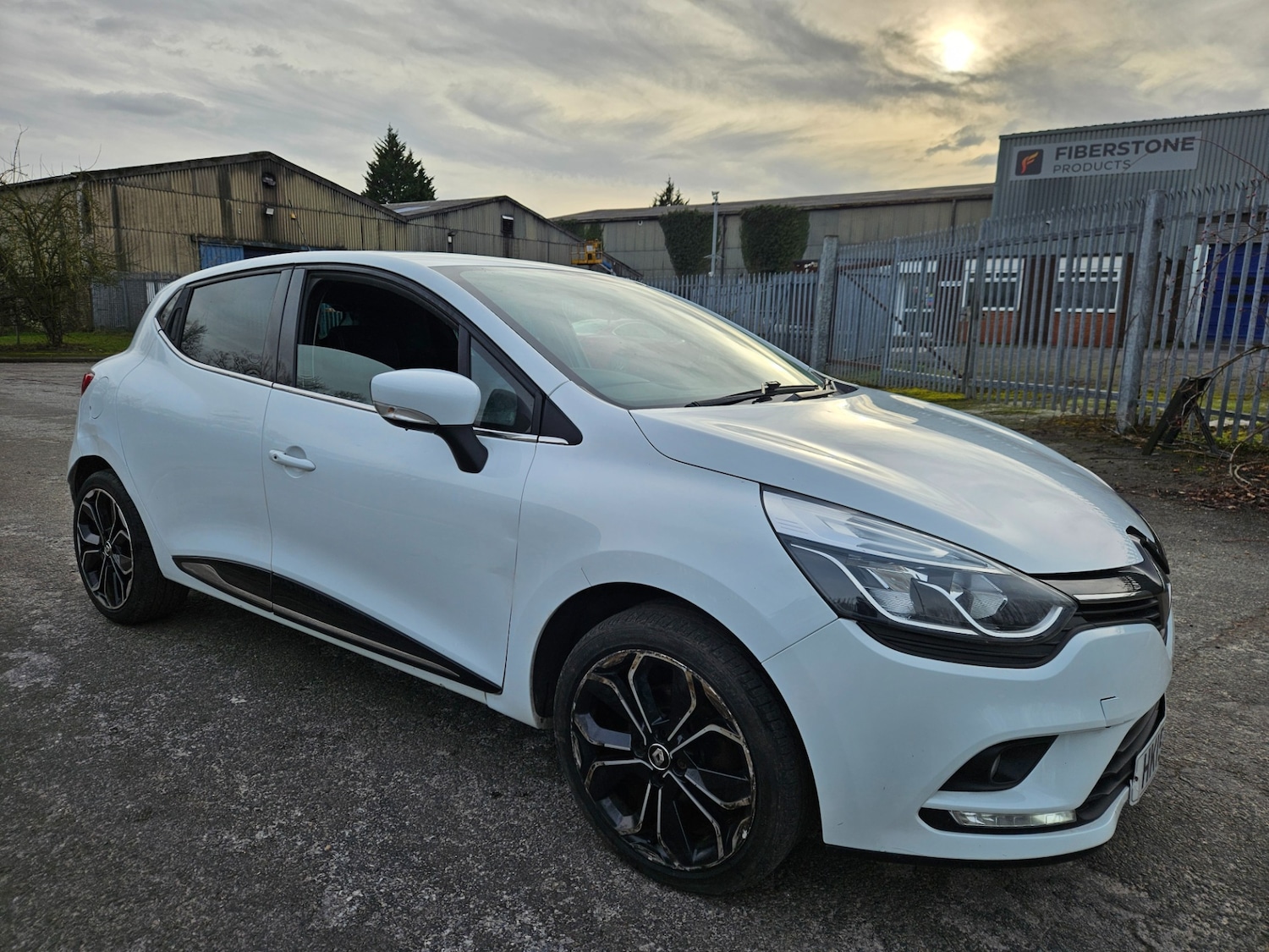 Used Renault Clio 2019 for sale - 77591647: Photo 12