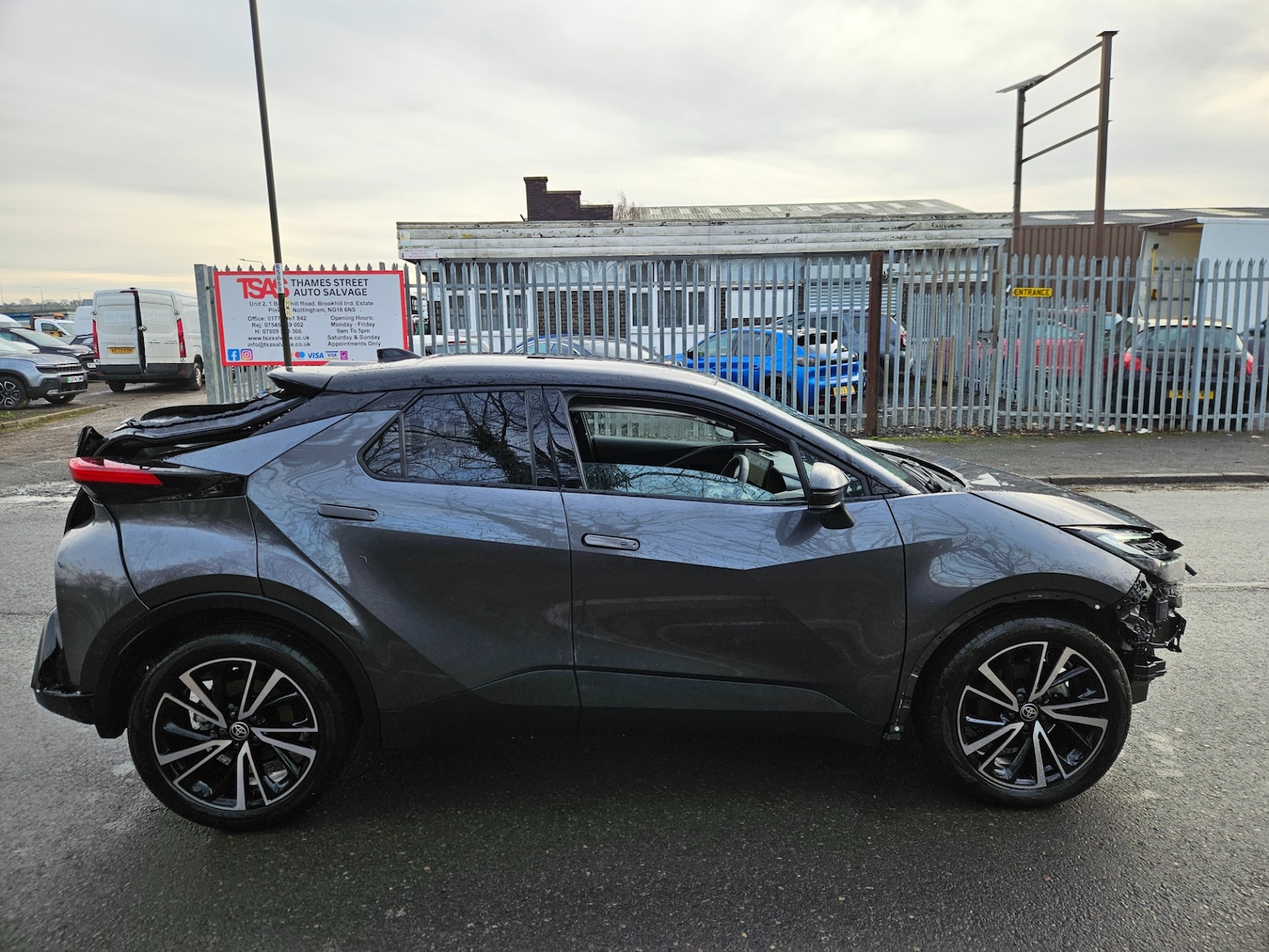 Used Toyota C-HR 2025 for sale - 77196432: Photo 12