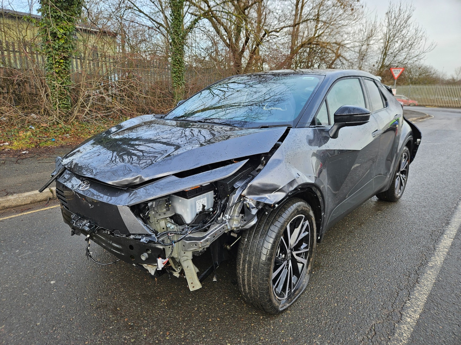 Used Toyota C-HR 2025 for sale - 77196432: Photo 4