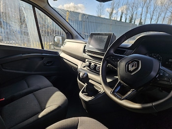 Used Renault Trafic 2023 for sale - 77845522: Photo