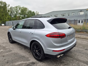 Used Porsche Cayenne 2017 for sale - 79283967: Photo
