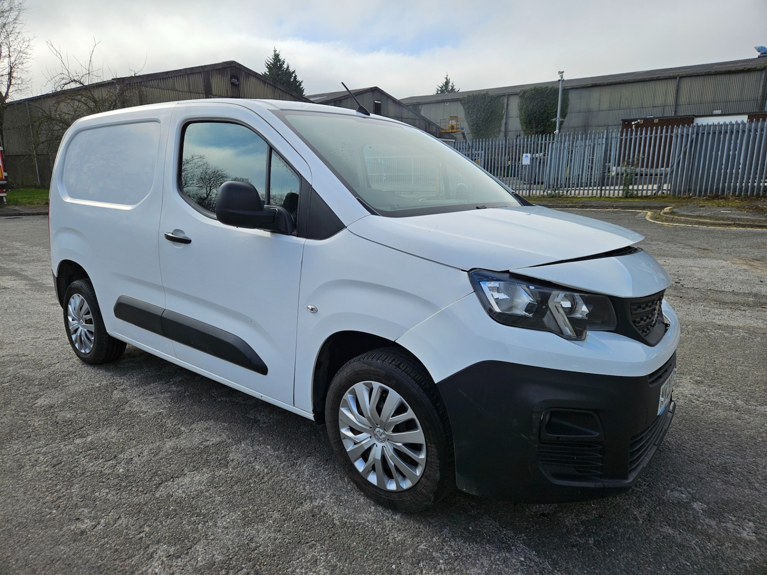 Used Peugeot Partner 2020 for sale - 77746730: Photo 2