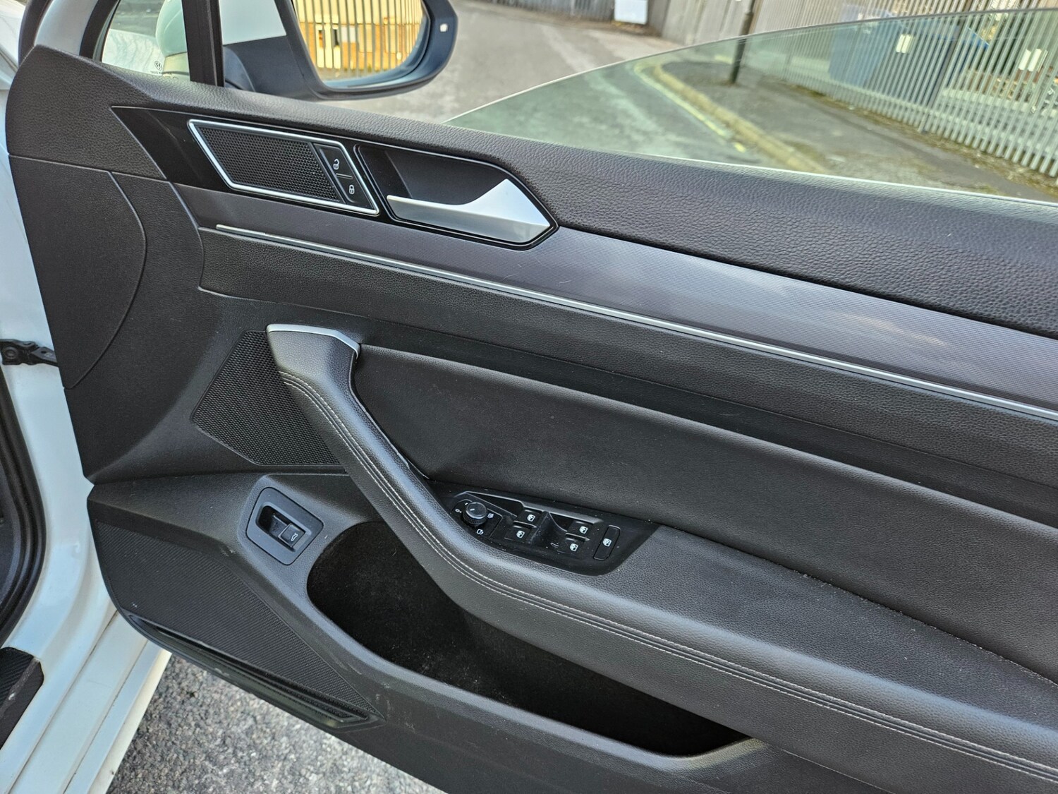 Used Volkswagen Passat 2015 for sale - 77960093: Photo 14