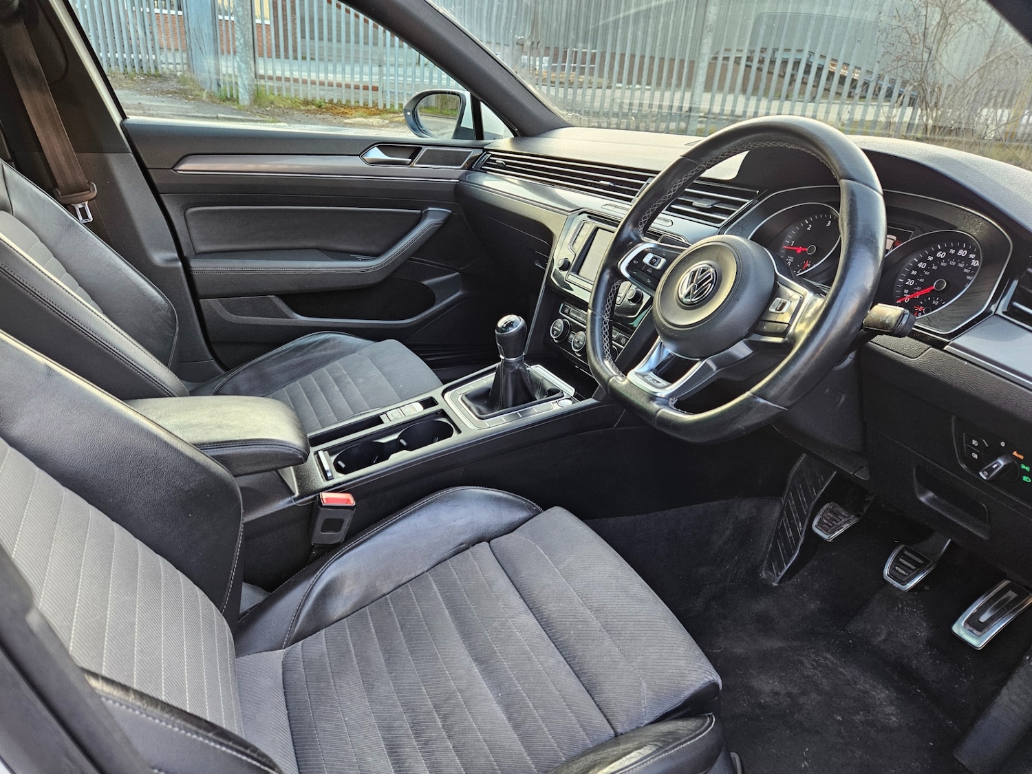 Used Volkswagen Passat 2015 for sale - 77960093: Photo 4