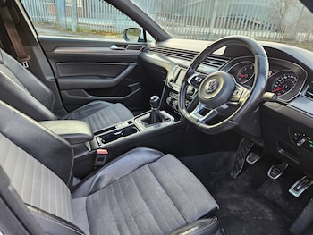 Used Volkswagen Passat 2015 for sale - 77960093: Photo