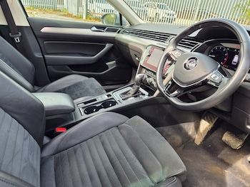 Used Volkswagen Passat 2019 for sale - 78250162: Photo
