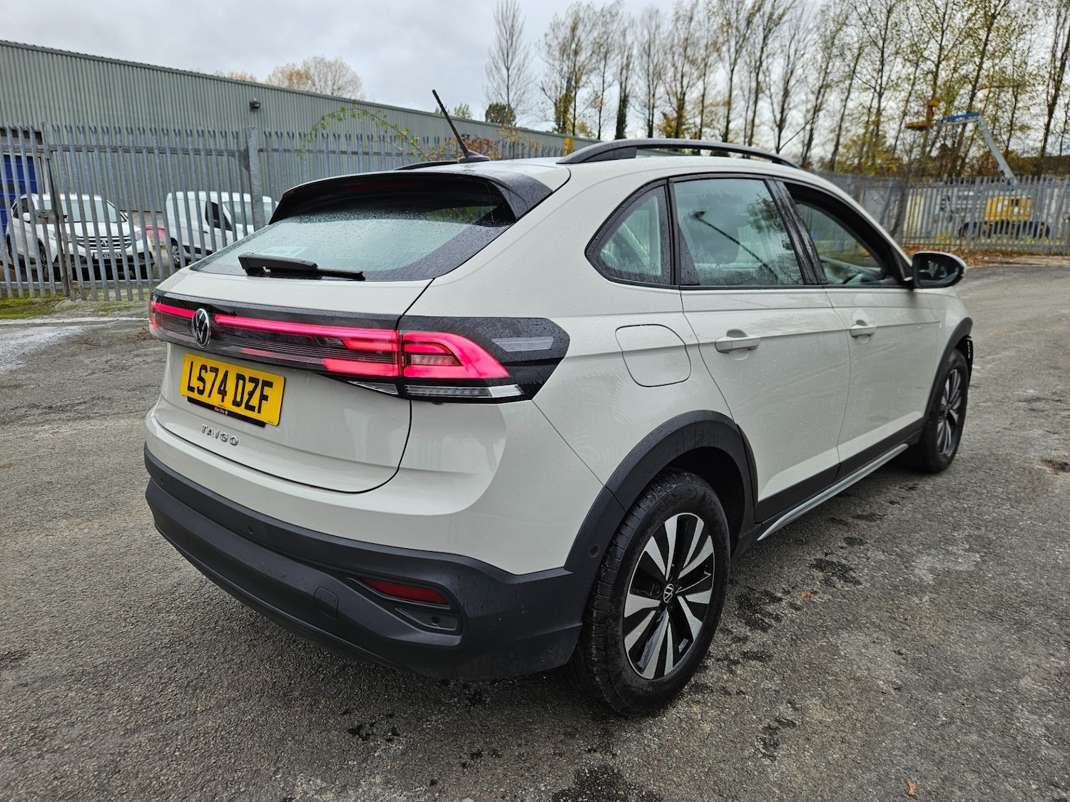 Used Volkswagen Taigo 2024 for sale - 76452021: Photo 2