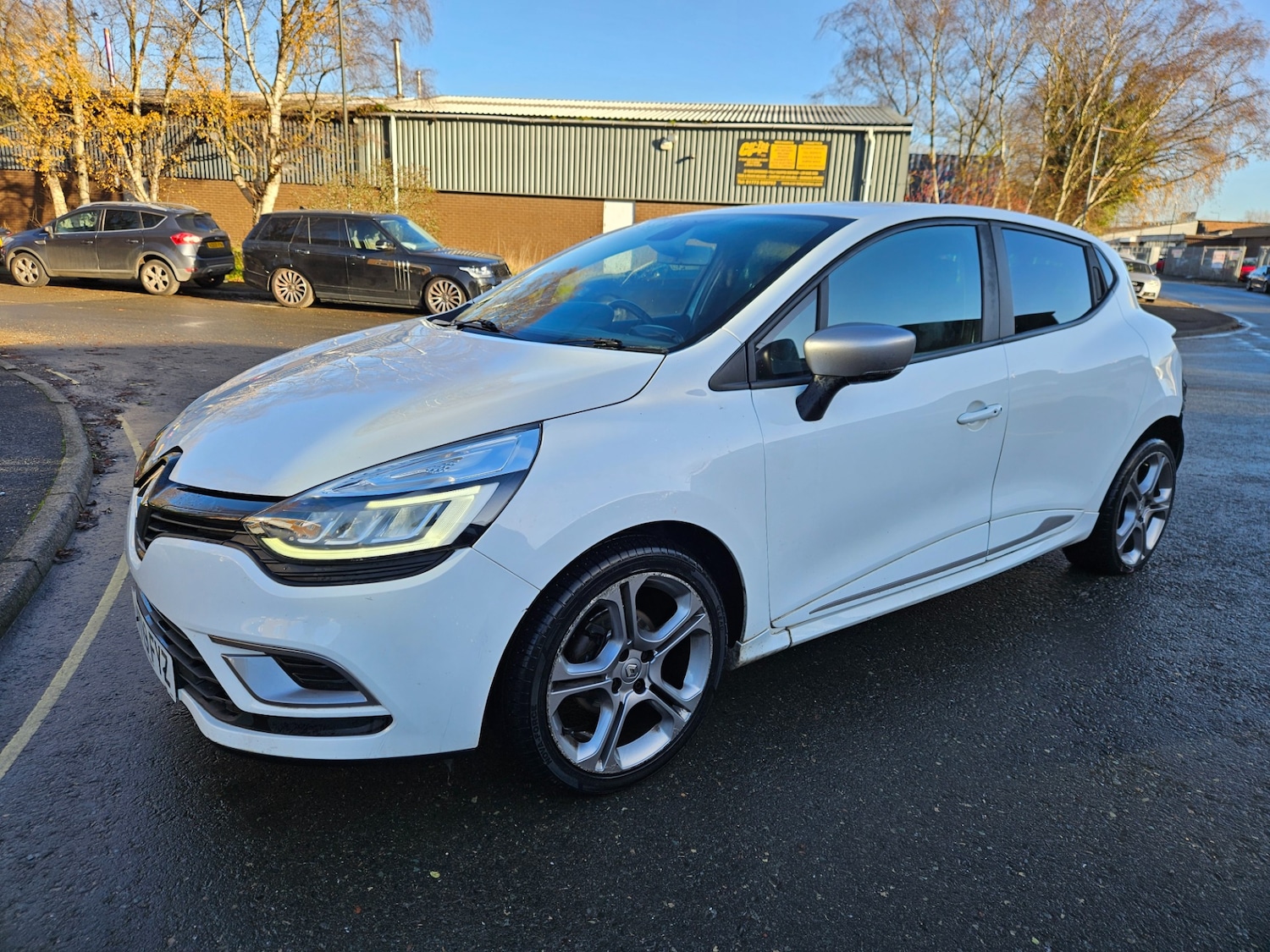 Used Renault Clio 2019 for sale - 76777741: Photo 1