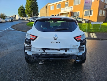 Used Renault Clio 2019 for sale - 76777741: Photo