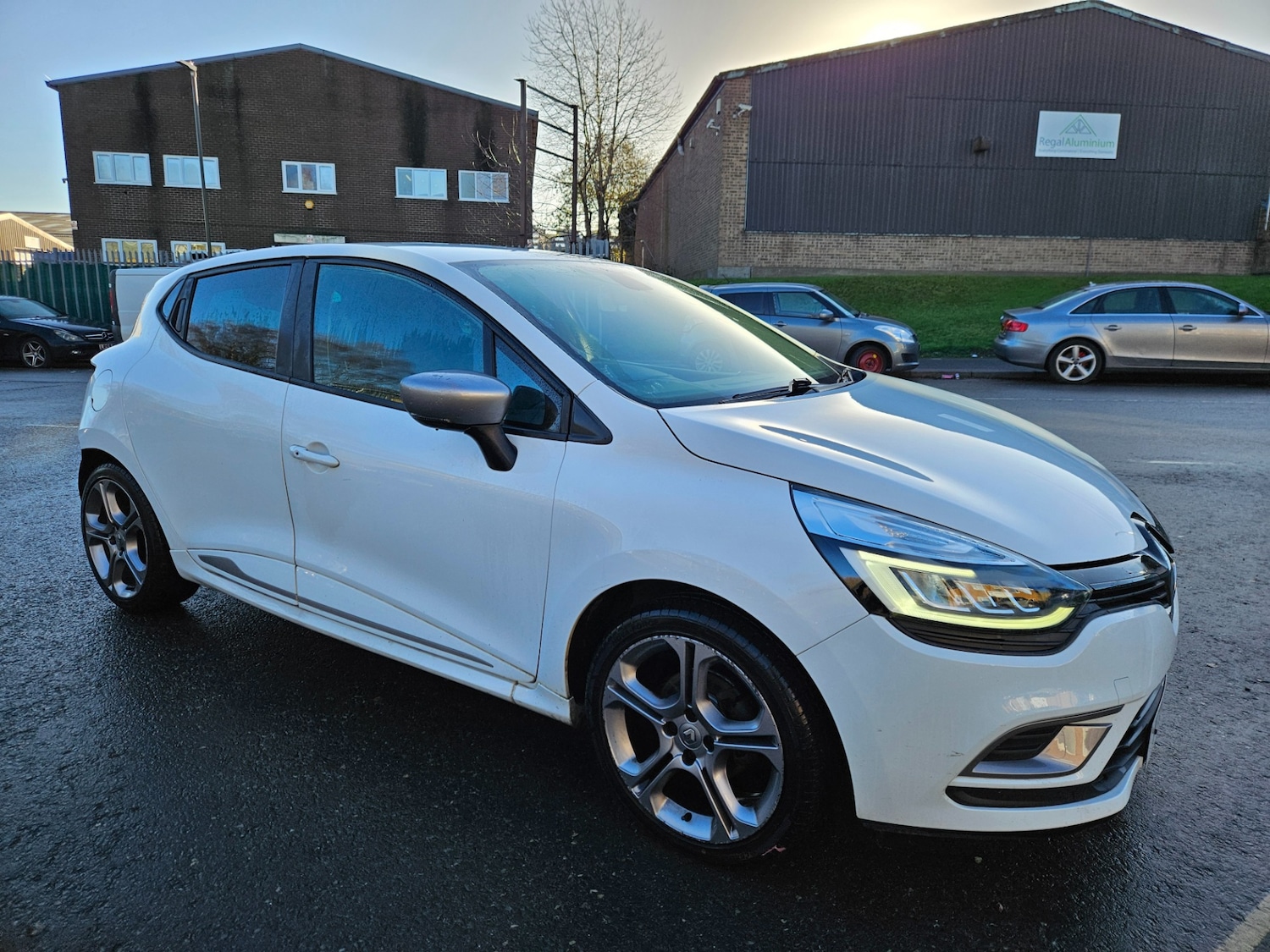 Used Renault Clio 2019 for sale - 76777741: Photo 5