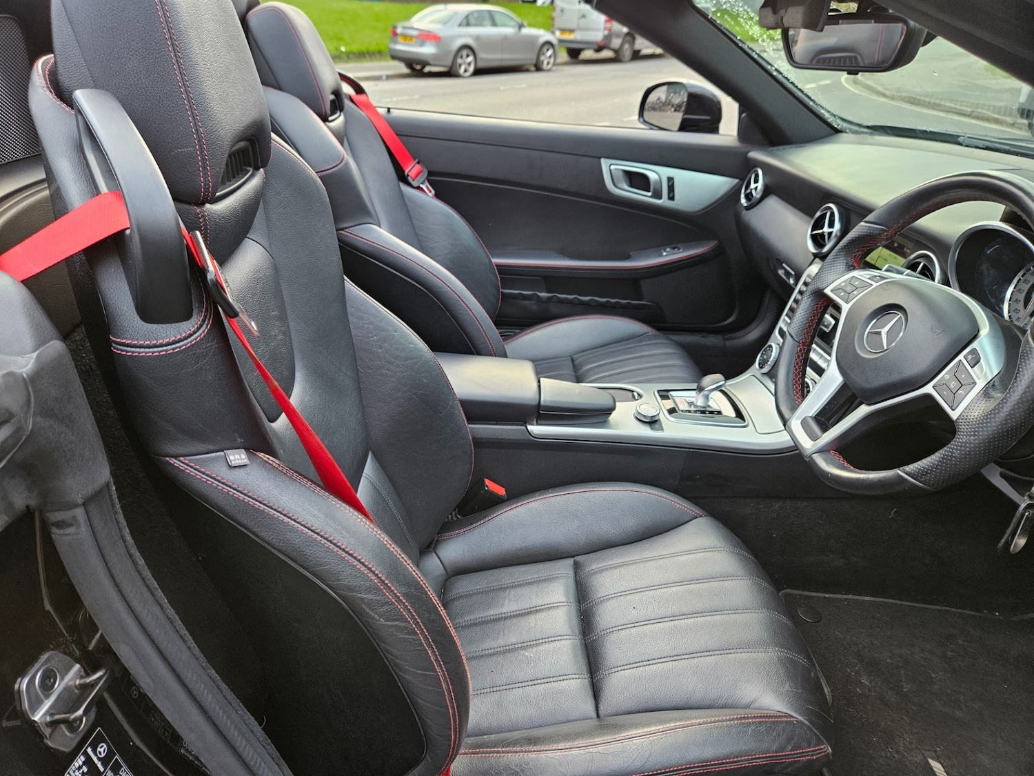 Used Mercedes-Benz SLK 2016 for sale - 76921549: Photo 9