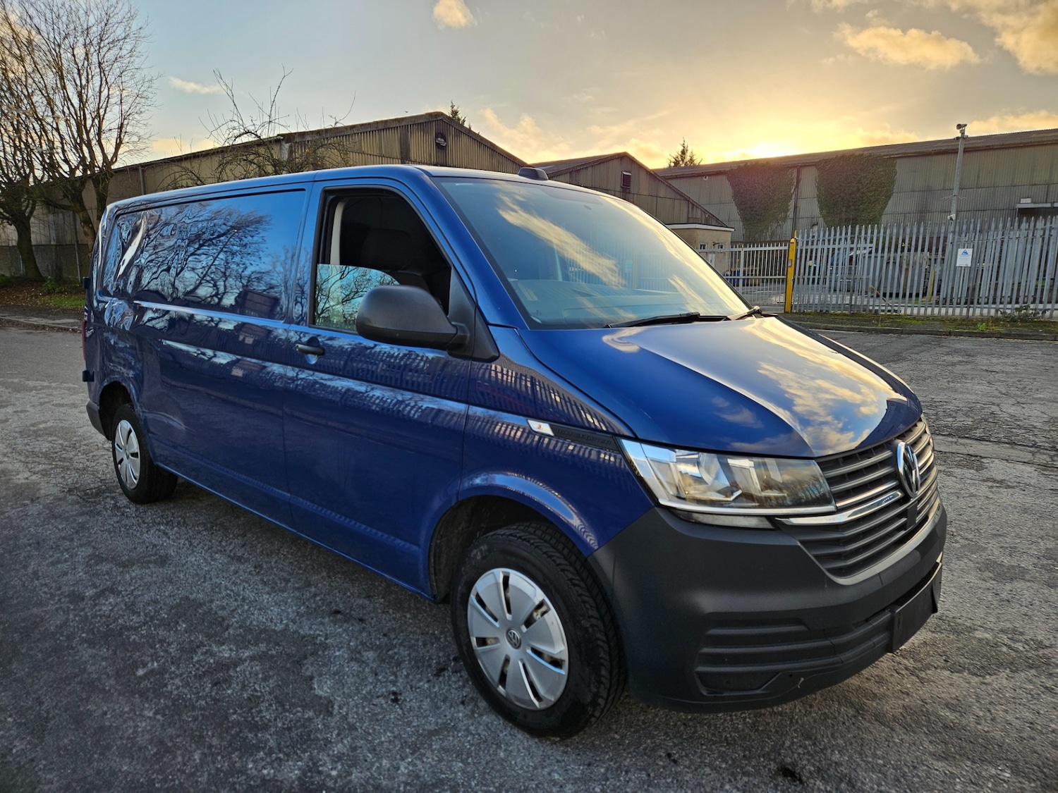 Used Volkswagen Transporter 2023 for sale - 76895031: Photo 5