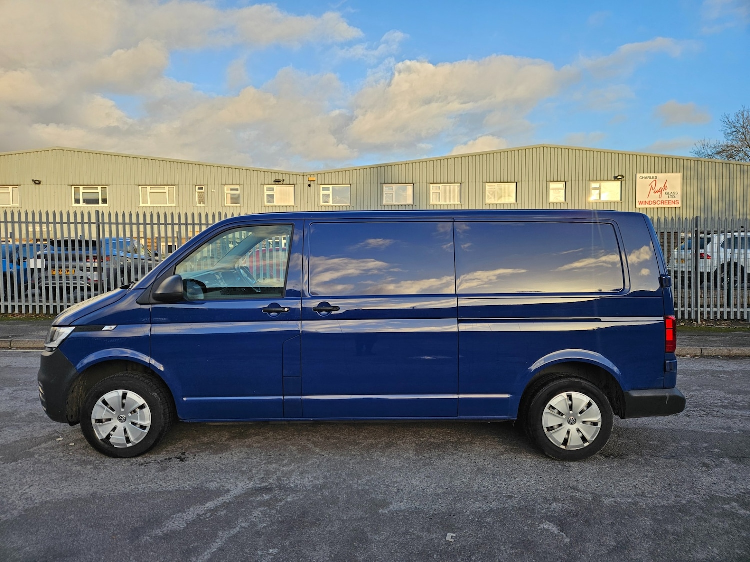 Used Volkswagen Transporter 2023 for sale - 76895031: Photo 7