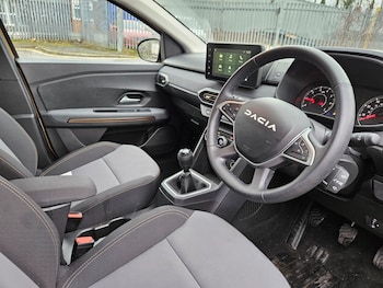 Used Dacia Sandero Stepway 2025 for sale - 77531936: Photo