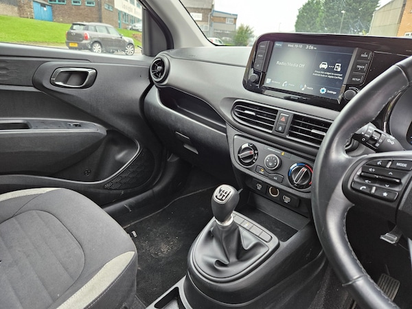 Used Hyundai i10 2024 for sale - 76275961: Photo 9