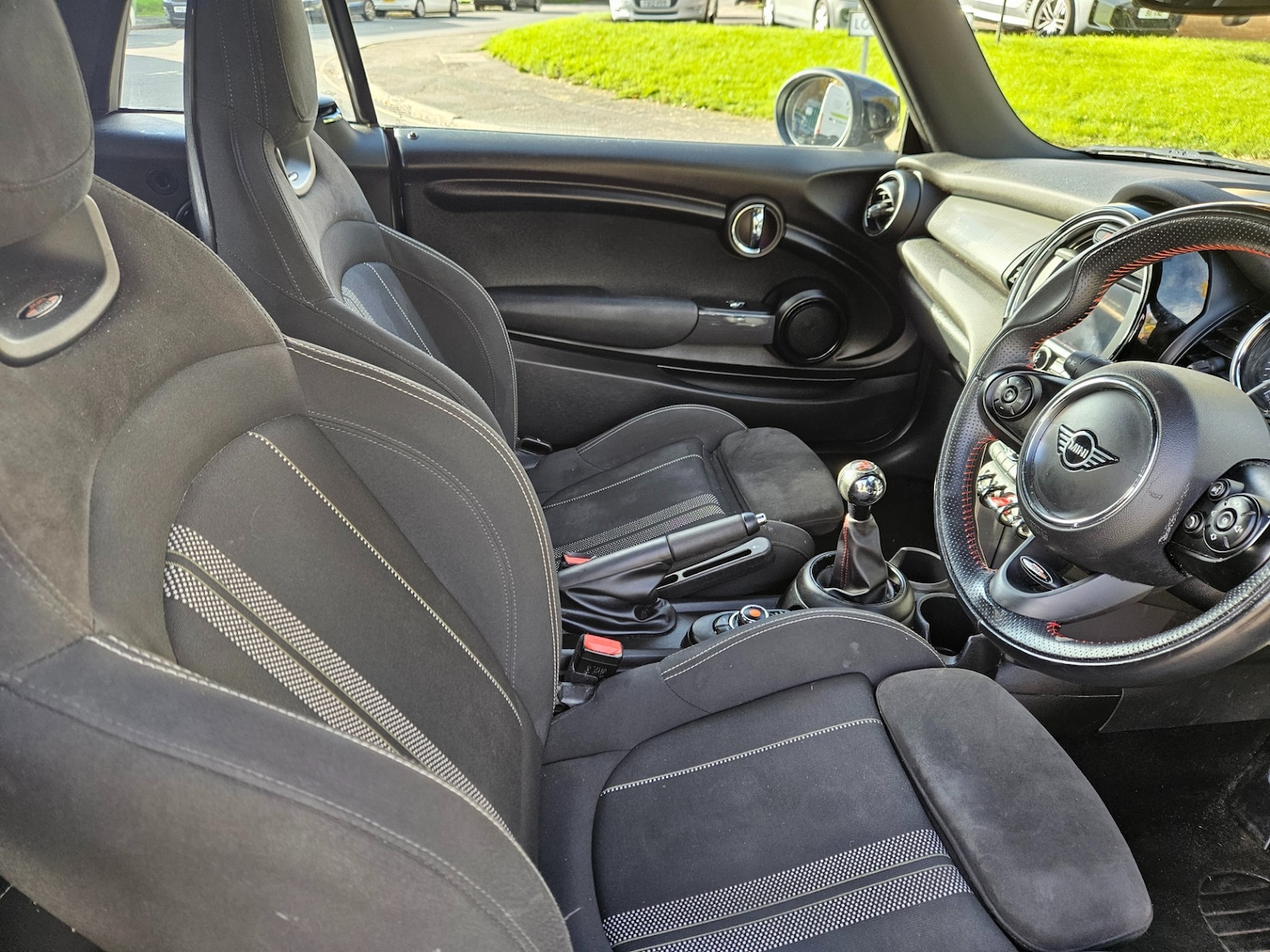 Used MINI Convertible 2020 for sale - 76353703: Photo 11