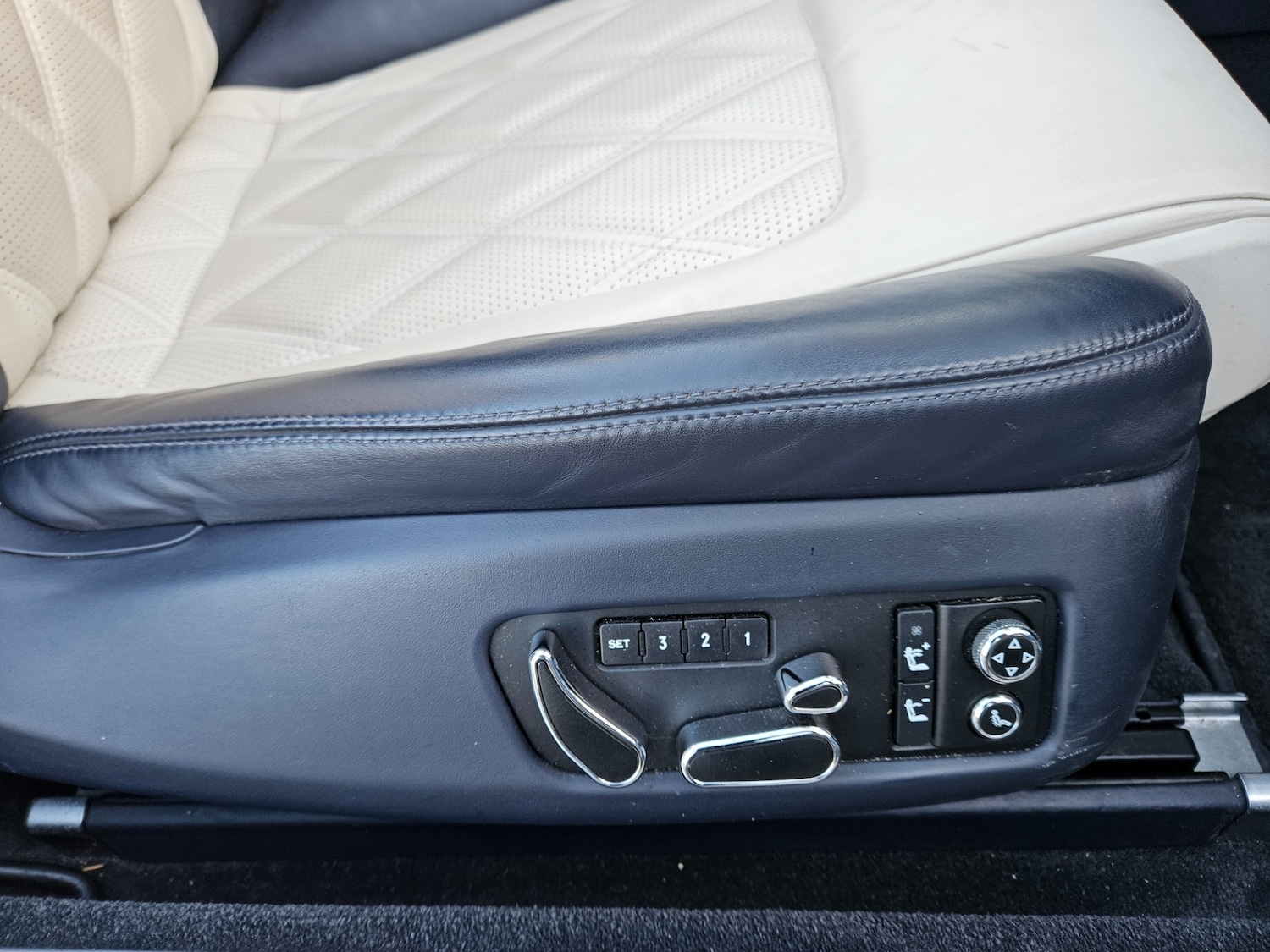 Used Bentley Continental 2013 for sale - 77006201: Photo 23