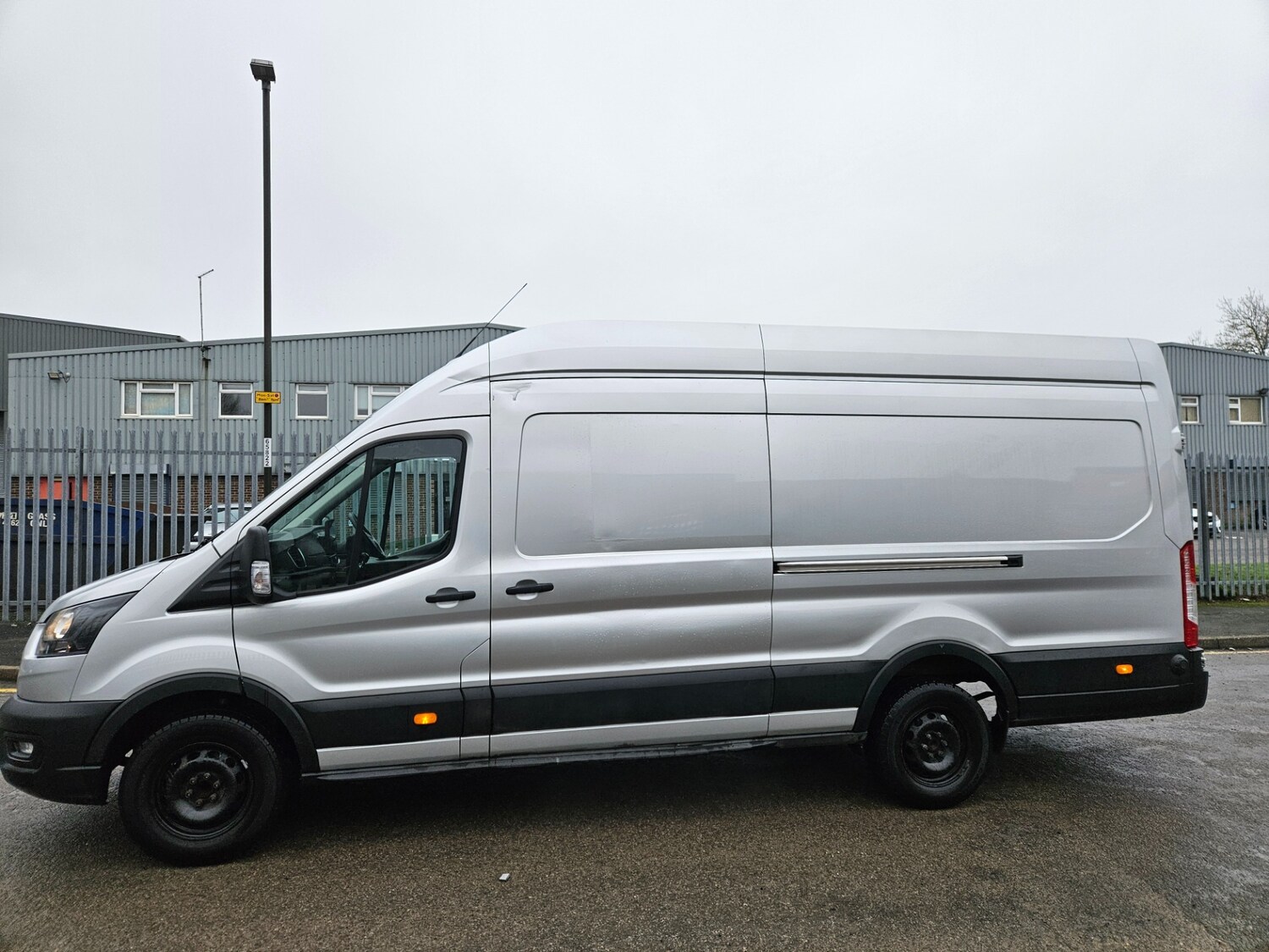 Used Ford Transit 2024 for sale - 77502689: Photo 2