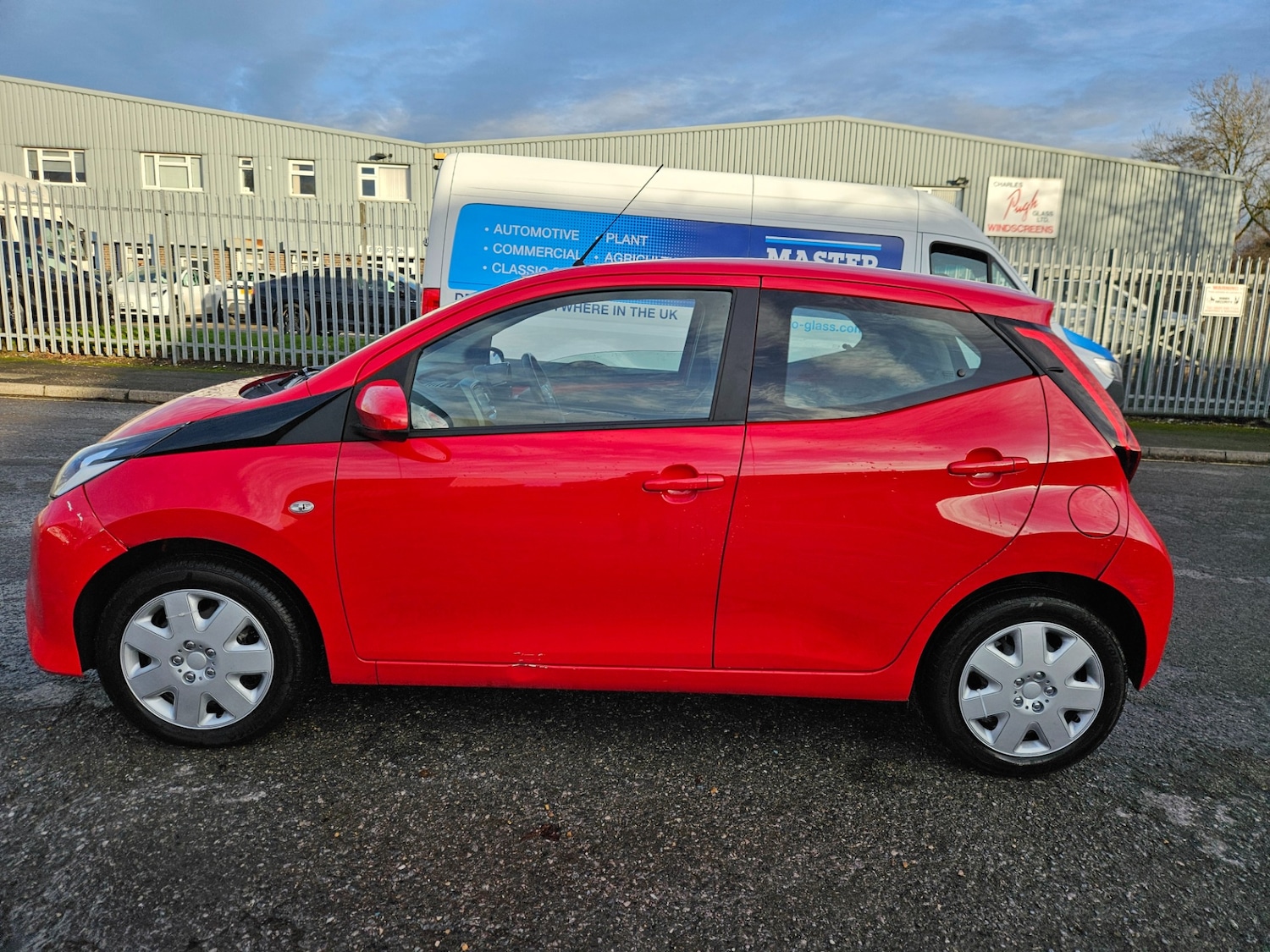 Used Toyota AYGO 2019 for sale - 77005437: Photo 11