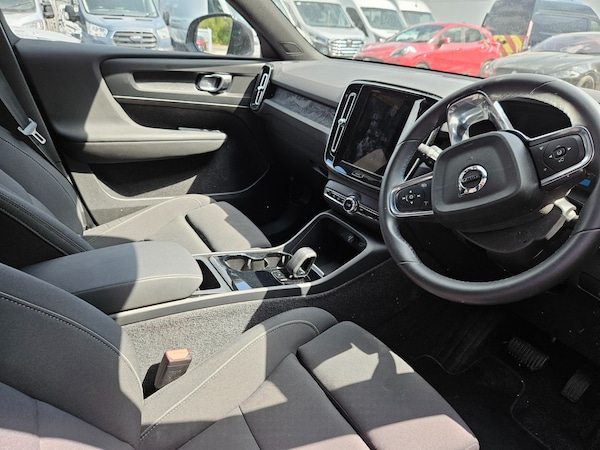 Used Volvo XC40 2024 for sale - 75594055: Photo 4