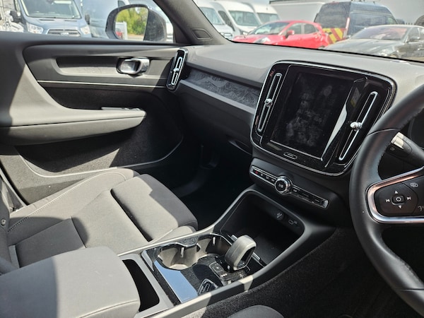 Used Volvo XC40 2024 for sale - 75594055: Photo 5