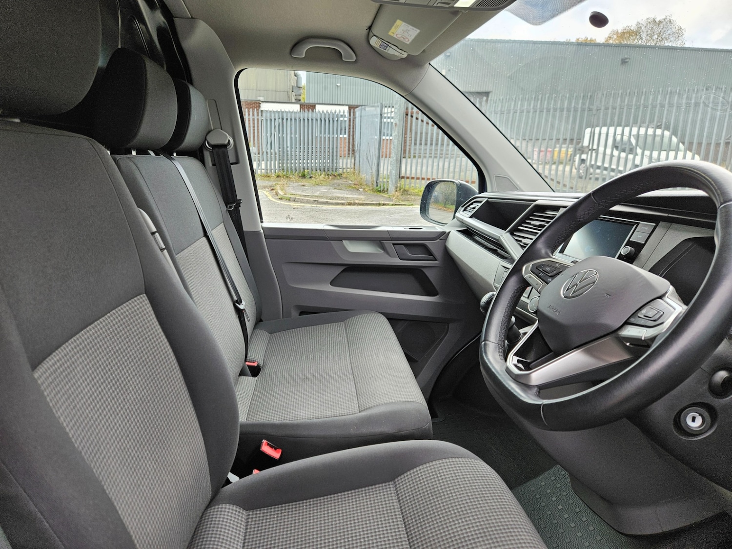 Used Volkswagen Transporter 2023 for sale - 76366312: Photo 6