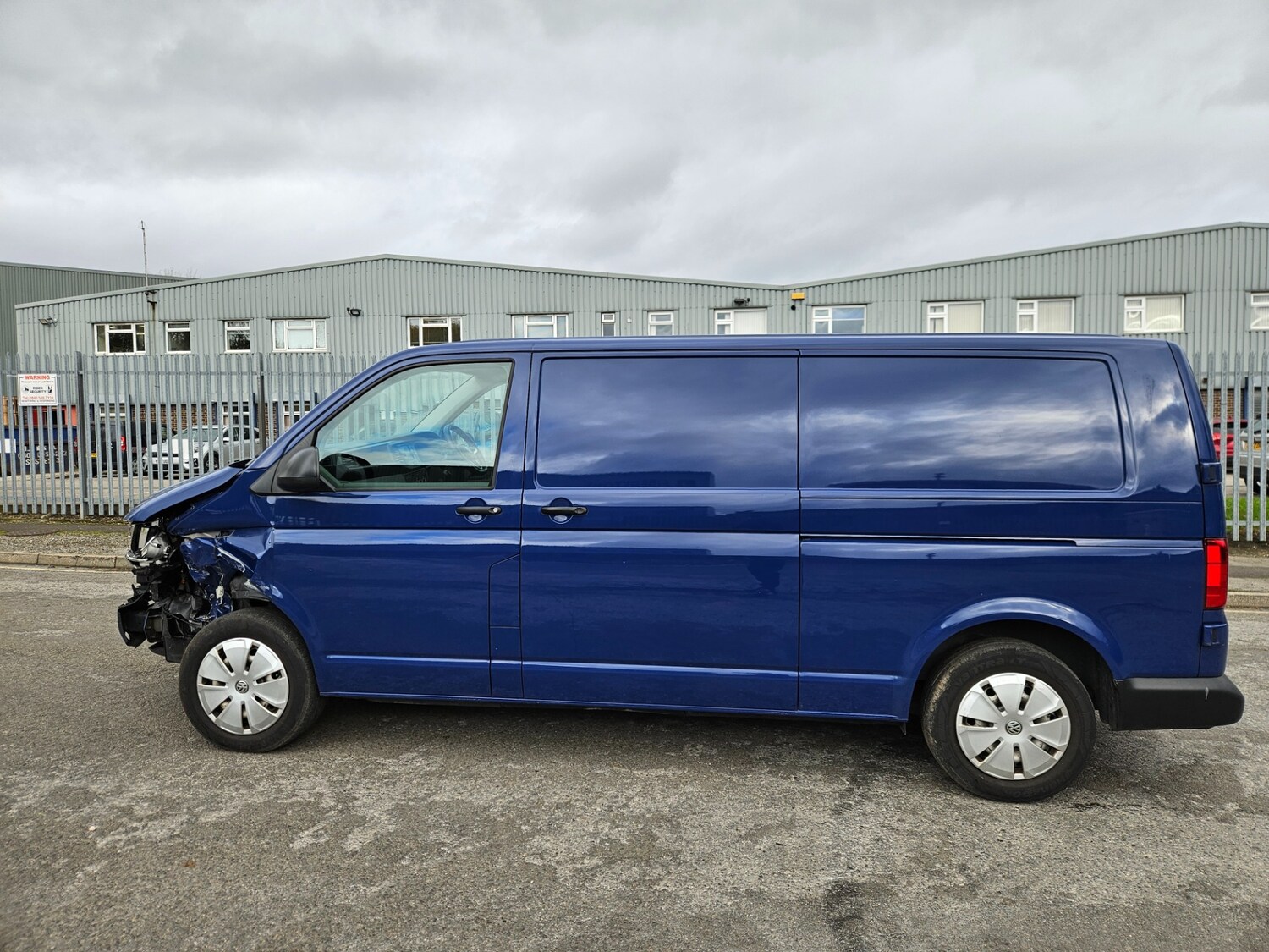 Used Volkswagen Transporter 2023 for sale - 76366312: Photo 8