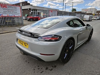 Used Porsche Cayman 2022 for sale - 75205265: Photo