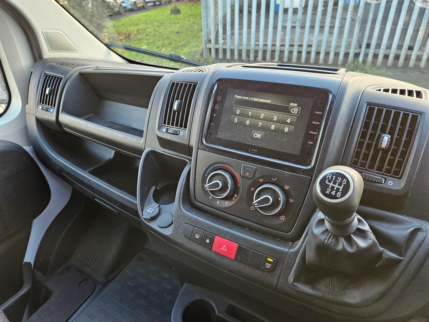 Used Peugeot Boxer 2024 for sale - 77006297: Photo 16