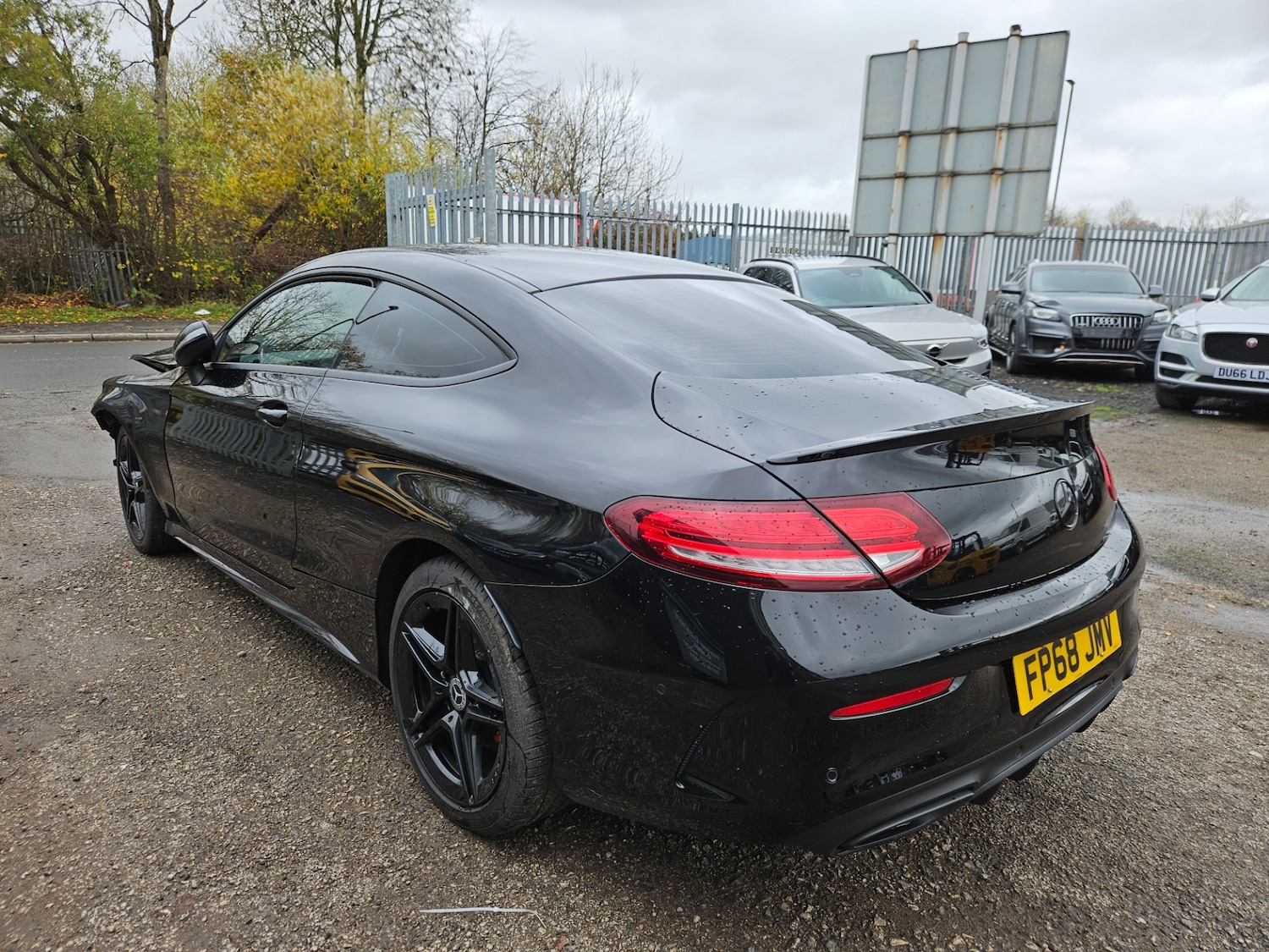 Used Mercedes-Benz C Class 2018 for sale - 76547982: Photo 2