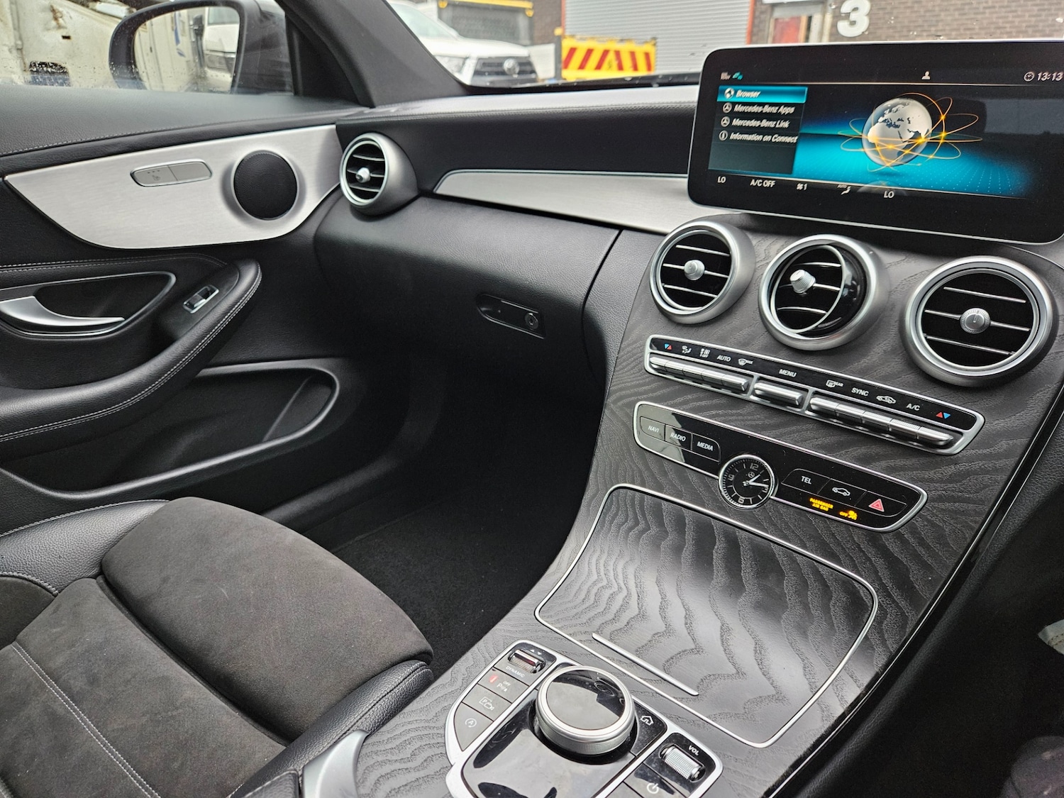 Used Mercedes-Benz C Class 2018 for sale - 76547982: Photo 21