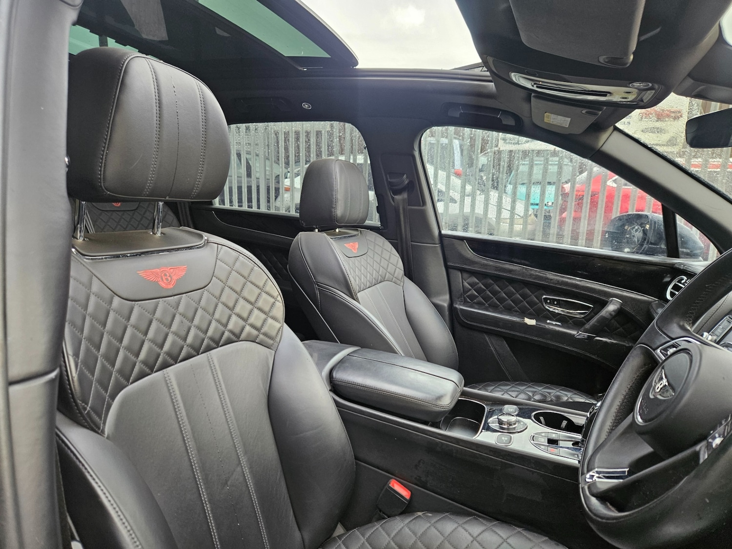 Used Bentley Bentayga 2016 for sale - 76504733: Photo 15