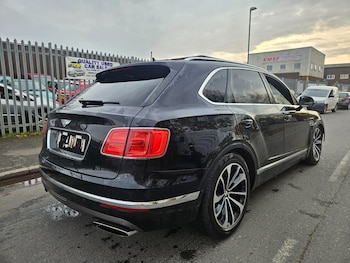 Used Bentley Bentayga 2016 for sale - 76504733: Photo