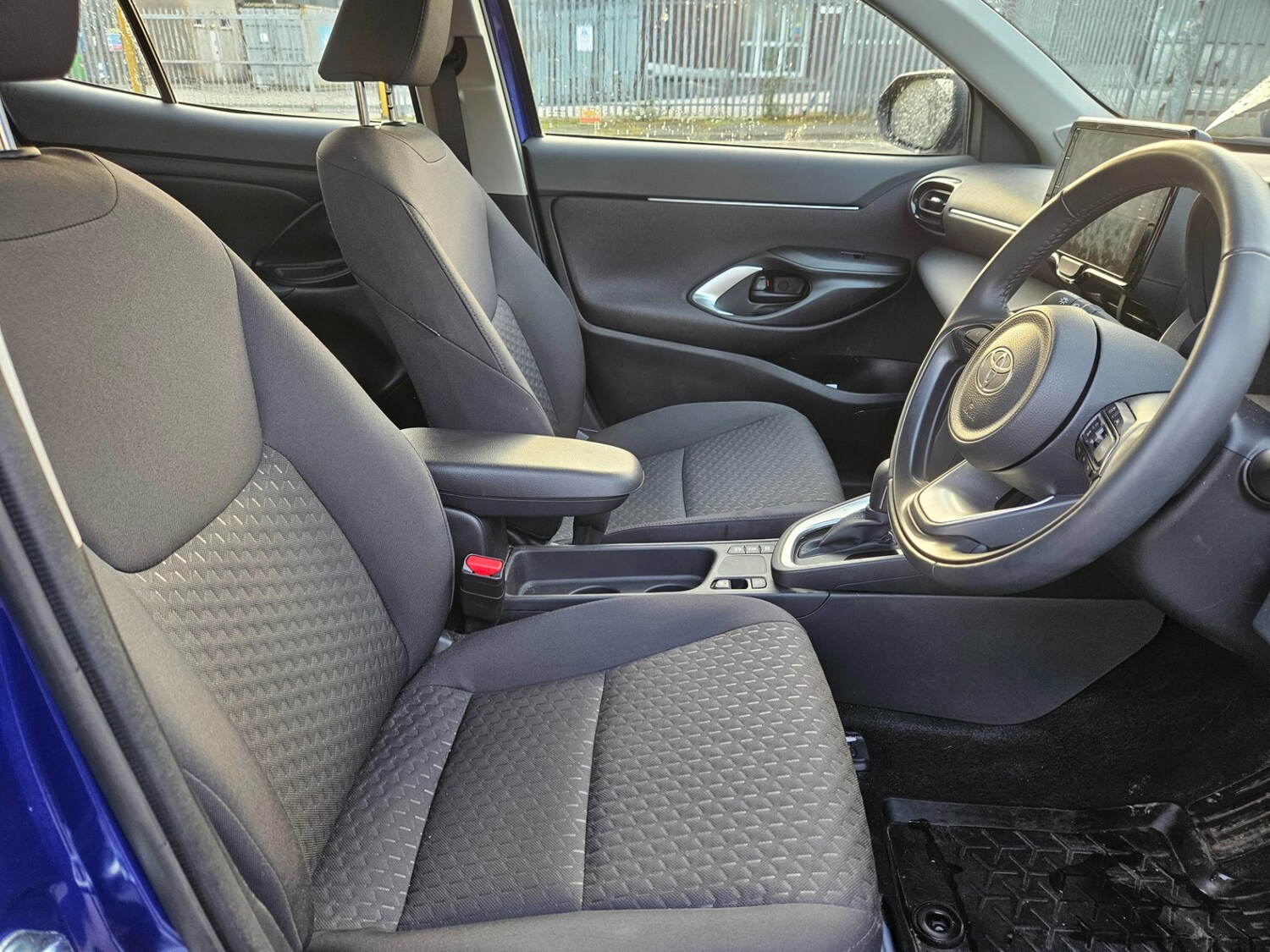 Used Toyota Yaris Cross 2024 for sale - 77766858: Photo 16