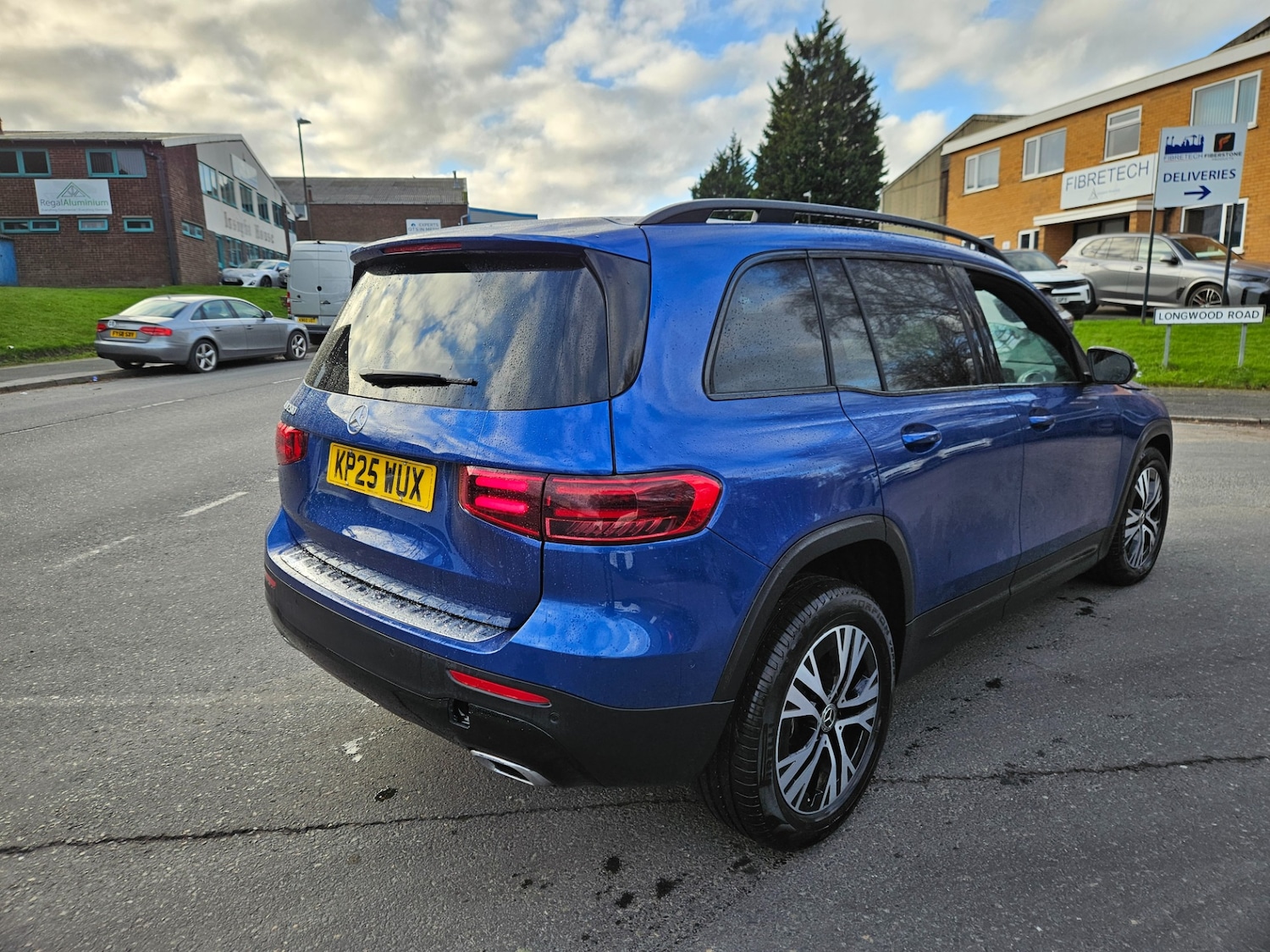 Used Mercedes-Benz GLB 2025 for sale - 76921537: Photo 3